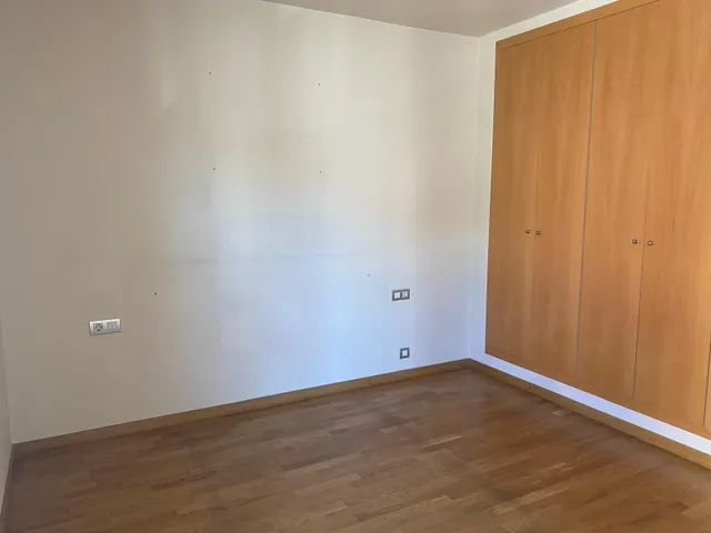 Piso céntrico y muy luminoso con terraza frente plaza del Pallol. — 14