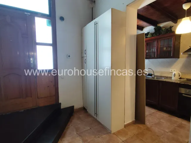 Piso reformado de una habitación con terraza en Finca antigua en Sants. — 9