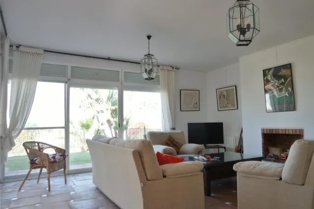 Impresionante chalet con piscina y en zona con campo de golf — 23