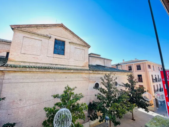 Gran casa para reformar o tirar en pleno centro del pueblo — 11