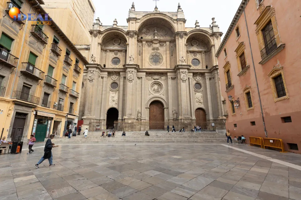 ¡Oportunidad única en el corazón de Granada!