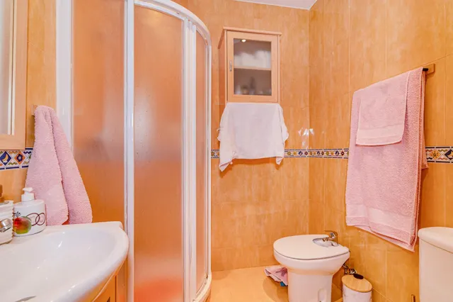 ÁTICO DUPLEX CON NEGOCIO EN PLENO RENDIMIENTO — 22
