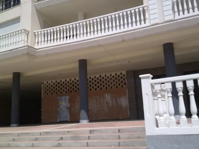LOCAL COMERCIAL PARA MONTAR TU PROPIO NEGOCIO — 2