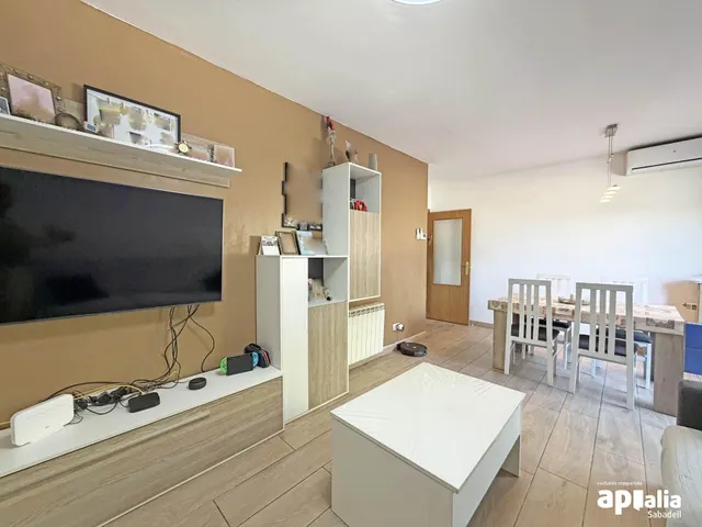 Fantástico piso en venta con parquing en parc europa. barberà del vallés. — 6
