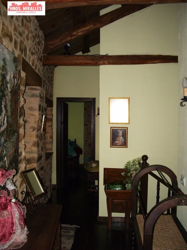 SE  VENDE CASA TIPICA MARAGATA INDEPENDIENTE EN EL CAMINO DE SANTIAGO — 30