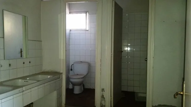 LOCAL ZONA UNIVERSIDAD — 8
