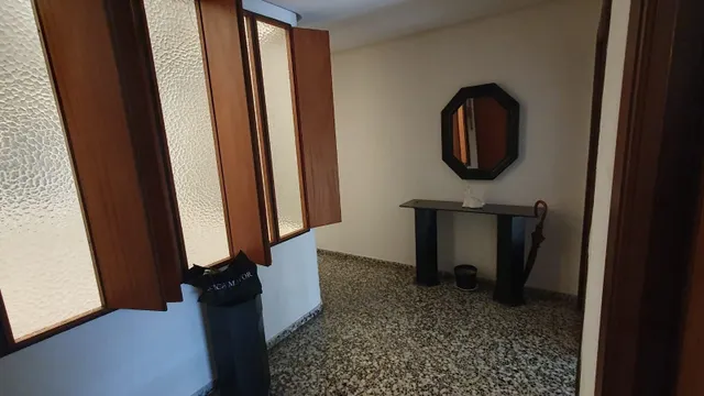 PISO GRANDE Y LUMINOSO, 4º SIN ASCENSOR — 8