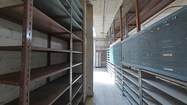 LOCAL COMERCIAL EN  AVENIDA ANTIBIOTICOS — 12