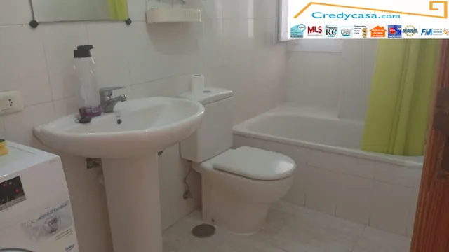 Los Cristianos  Piso 3 habitaciónes, 2 baños, cocina americana, salon comedor a 300 metros de playa las vistas — 8