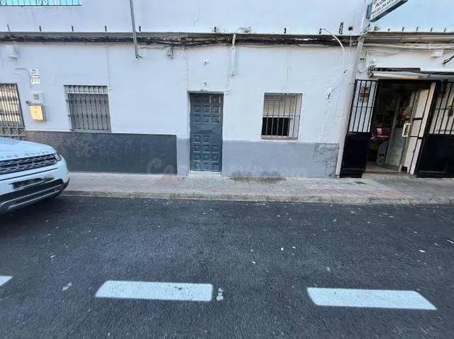 SE VENDE casa adosada OKUPA en C Zurbaran 5 de Alcalá de Gu - foto 3