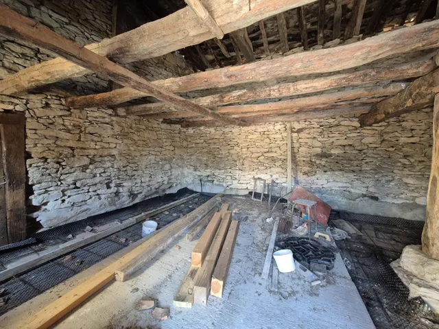 Casa de piedra en Valle de Losa - foto 5