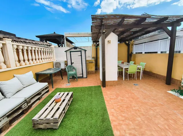 VENTA DE EXCLUSIVO BUNGALOW ÁTICO CON ESPECTACULAR TERRAZA — 4