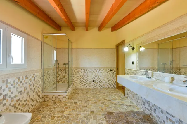 Finca rústica 7 habitaciones 331m² en venta - Jornets — 28