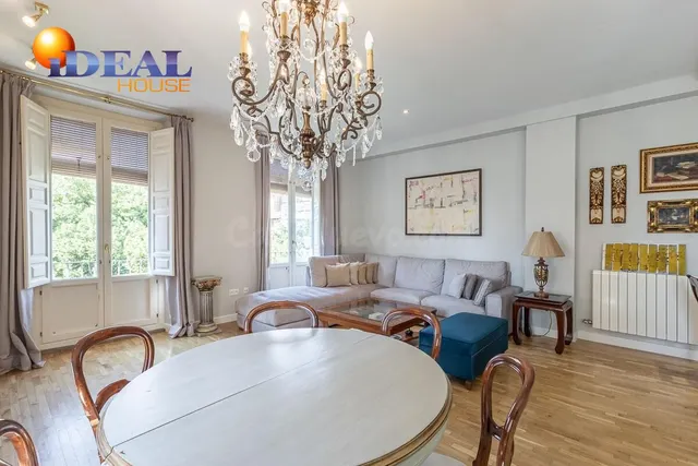 Exclusivo Piso Dúplex en el Corazón de Granada — 5