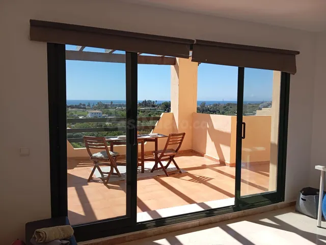 Exclusivo Ático Dúplex de 180 m2 en Selwo | 3 Dormitorios y  - foto 3