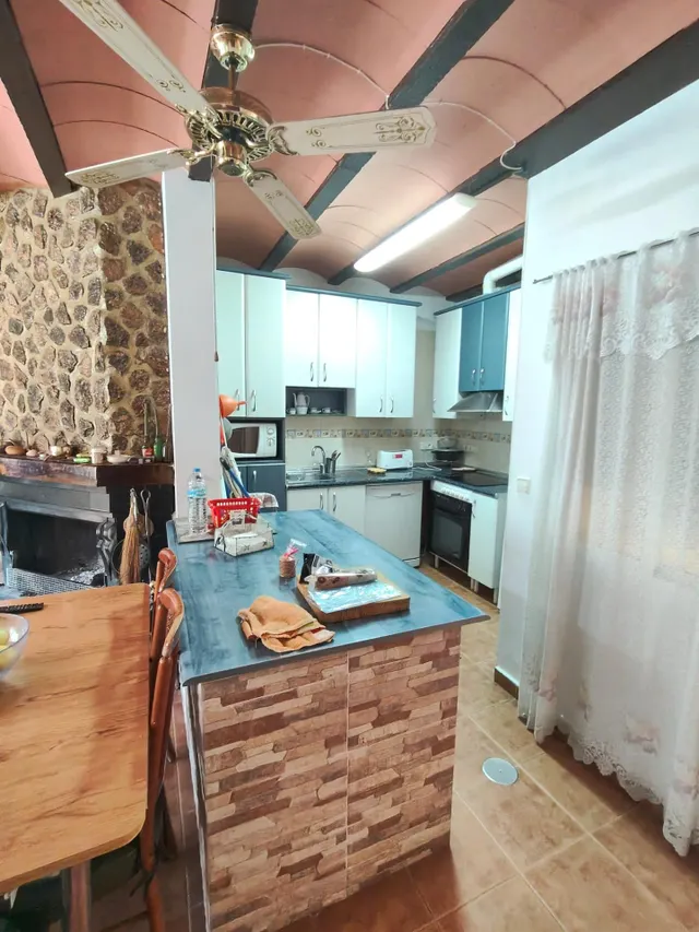 CASA RURAL , REFORMA INTEGRAL , TRANQUILIDAD , A 10 MNT DE LETUR — 33