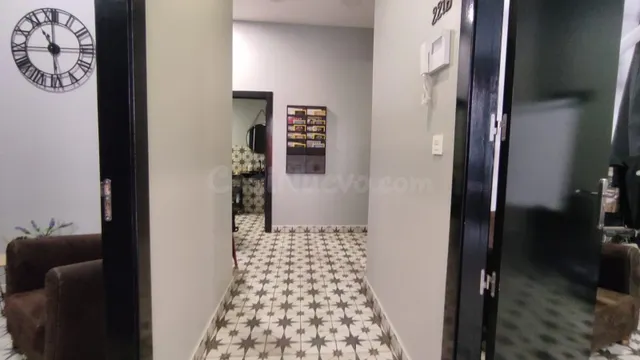 LOCAL COMERCIAL TOTALMENTE REFORMADO CON SALIDA DE HUMOS - foto 3