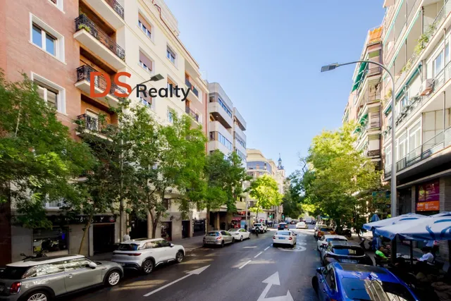 Exclusivo piso 3+2 junto a pintor rosales con terraza y trastero — 40
