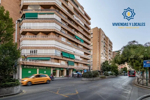 MAGNIFICA VIVIENDA EN LAS FLORES - CAMINO DE RONDA — 28