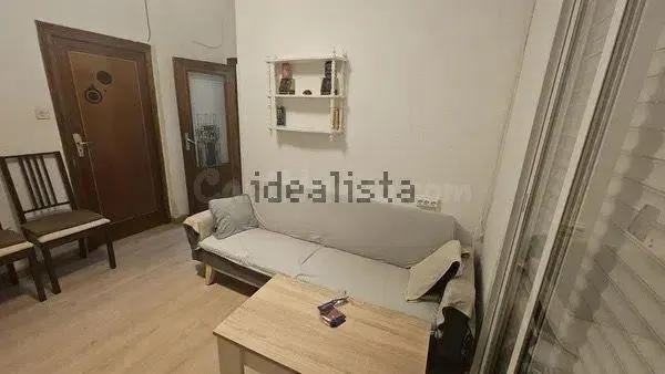SE ALQUILA habitación EN CALLE PEDRO ANTONIO DE ALARCON - foto 4