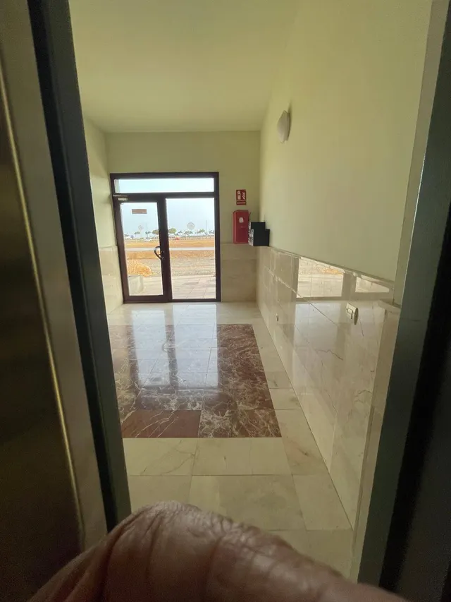 PISO EN VECINDARIO — 7