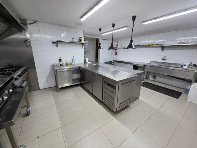 Traspaso bar-restaurante en Igualada zona poble sec!! — 8
