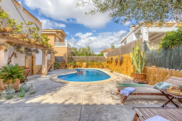UNIFAMILIAR DE 5 habitaciones CON PISCINA EN SON FERRER (2 viviendas) — 49