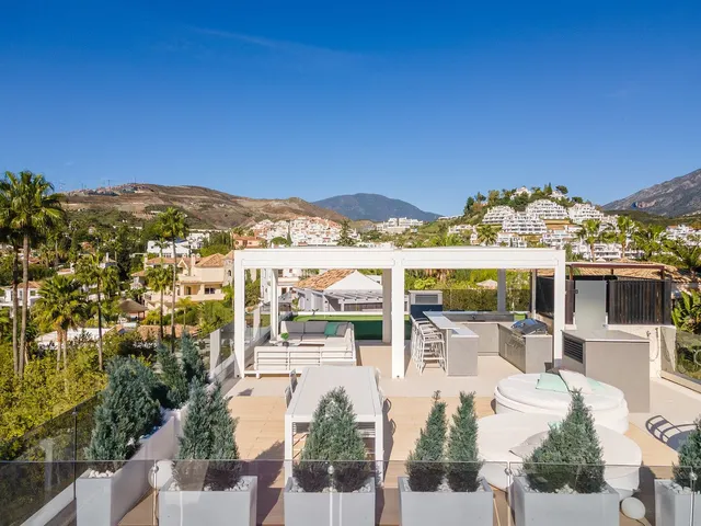 Chalet 5 habitaciones 661m² en venta - Marbella — 50