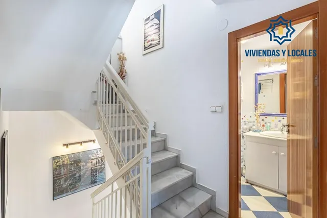 CASA PAREADA EN LA ZUBIA CON PISCINA, ZONA DE BARBACOA Y JARDÍN — 31