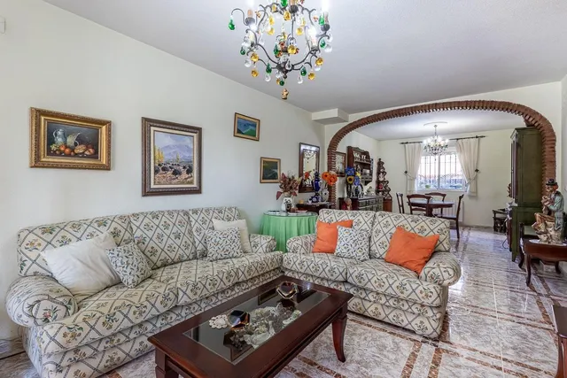 Casa en Ogijares con piscina comunitaria. — 10