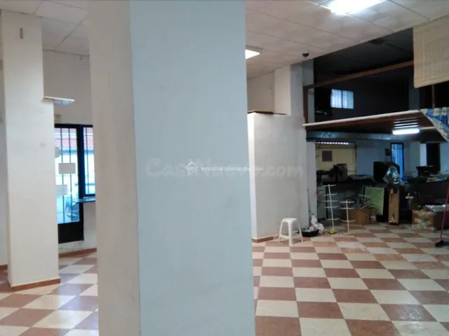 Se vende magnifico local en la zona de Residencial Gredos - foto 3