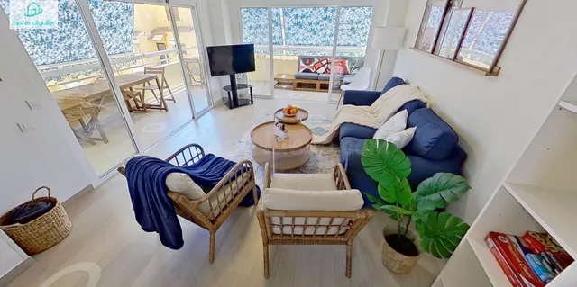 APARTAMENTO MODERNO EN EL CAMPELLO A 100 METROS DEL MAR, CON