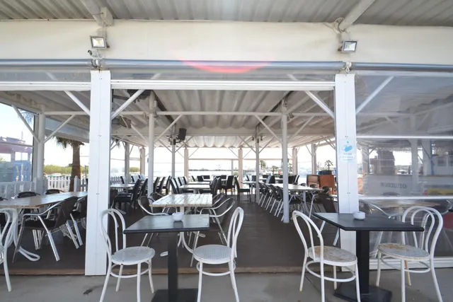 Local comercial 82m² en venta - Ajuntament — 23