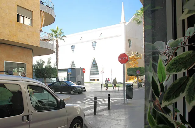 Local comercial 3 habitaciones 105m² en venta - Paseo maritimo — 28