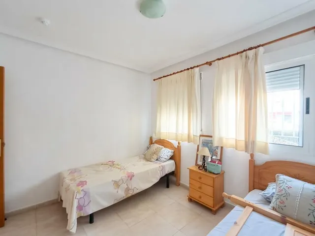 Apartamento con jardín de 40m2 en planta baja en Los Collados — 20
