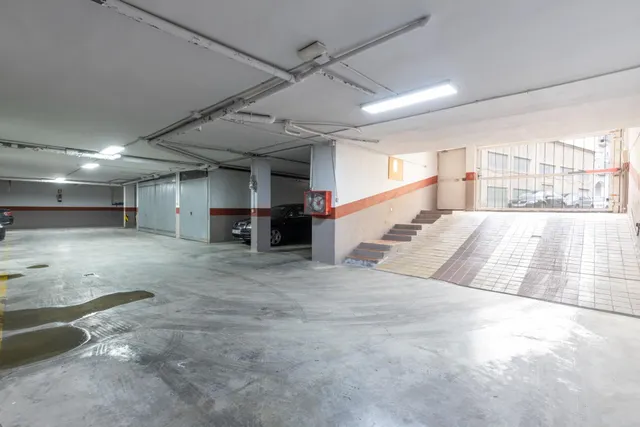 Plaza de aparcamiento de 25 m2 en Armilla (Granada) – acceso por calle málaga — 12