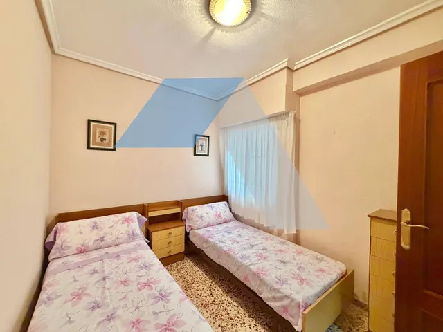 Piso en venta en el barrio de los ángeles, Alicante — 17