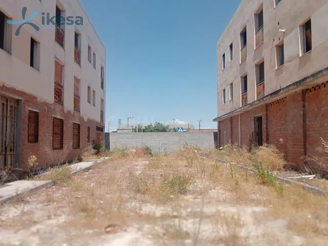 Venta de Edifício + 3 Pisos + 29 Apartamentos + Local + 33 T - foto 4