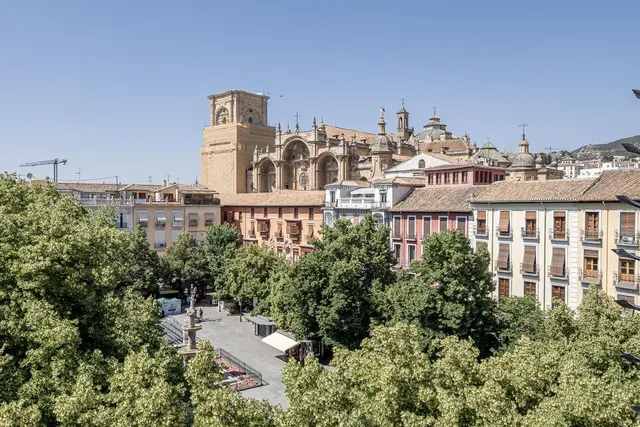 Exclusivo Piso Dúplex en el Corazón de Granada — 20