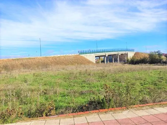 SUELO  URBANIZABLE RESIDENCIAL EN  SAN ANDRES DEL RABANEDO — 5