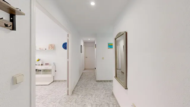 Espacioso piso en Canteras con gran dormitorio principal en suite, patio y plaza de garaje. Cartagena — 16