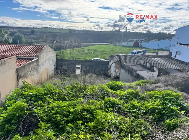 Solar residencial en Lobón: Oportunidad de Inversión - foto 5