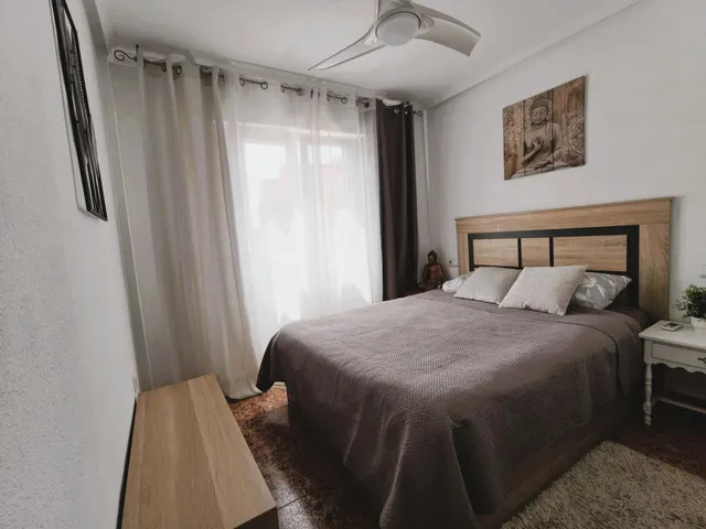 Apartamento reformado con piscina comunitaria, Alicante, Torrevieja. 3 habitaciones | 60 m2 | A 300 metros del mar — 5