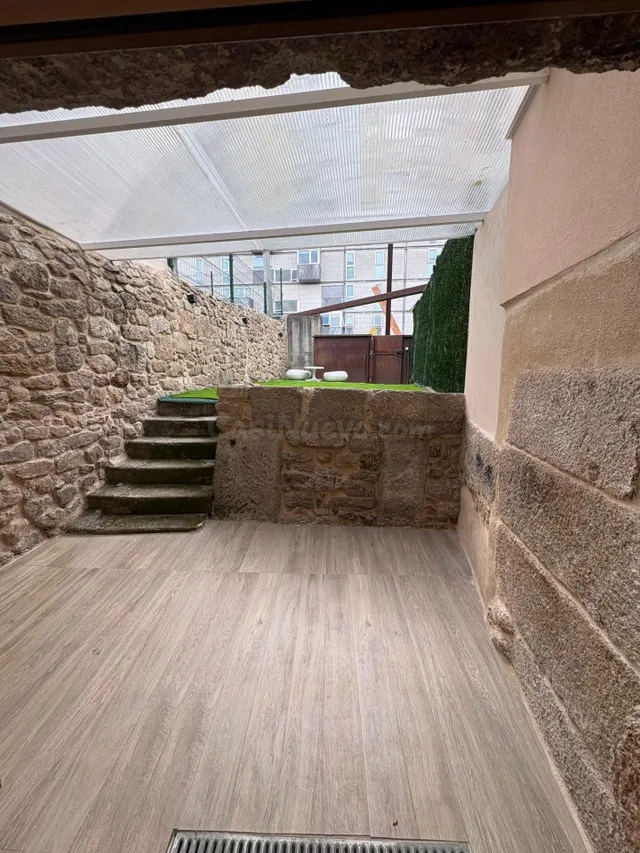 APARTAMENTO DE DISEÑO CON TERRAZA Y JARDÍN — 2