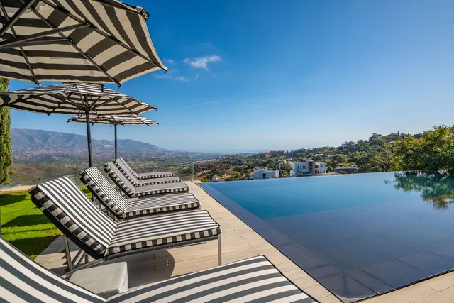 Chalet 6 habitaciones 437m² en venta - Marbella — 40