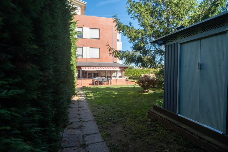 BAJO CON JARDIN EN CAMARREAL SANTANDER