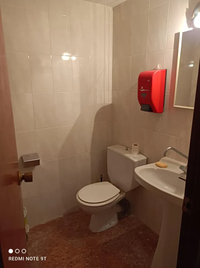 LOCAL COMERCIAL AL CASC ANTIC DE 100m2 AL LADO DEL JUZGADO — 8