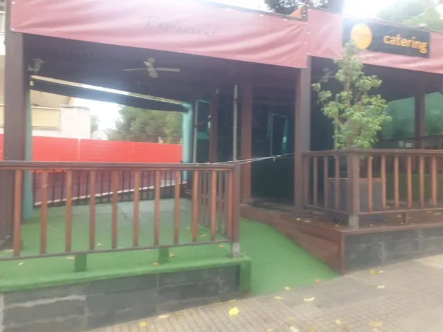 Local / Salón de fiestas en ZONA TURISTICA - — 9