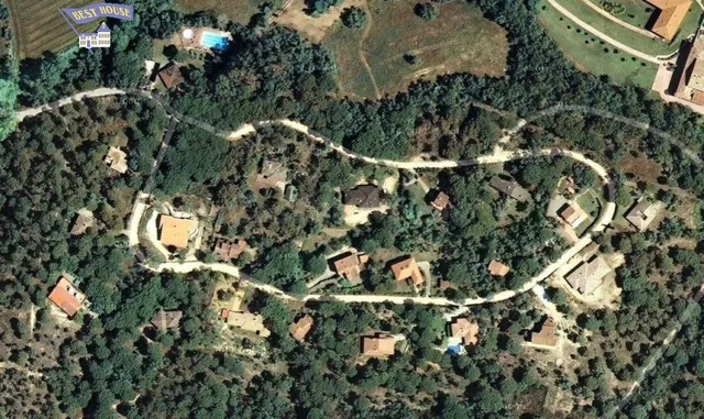 Parcela de 1900 m2 muy cerca del campo de golf de Costa Brav - foto 2