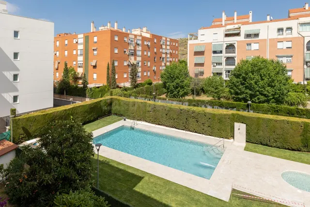 PISO DE 2 DORMITORIOS EN URBANIIZACIÓN CON PISCINA EN PARQUE NUEVA GRANADA — 3